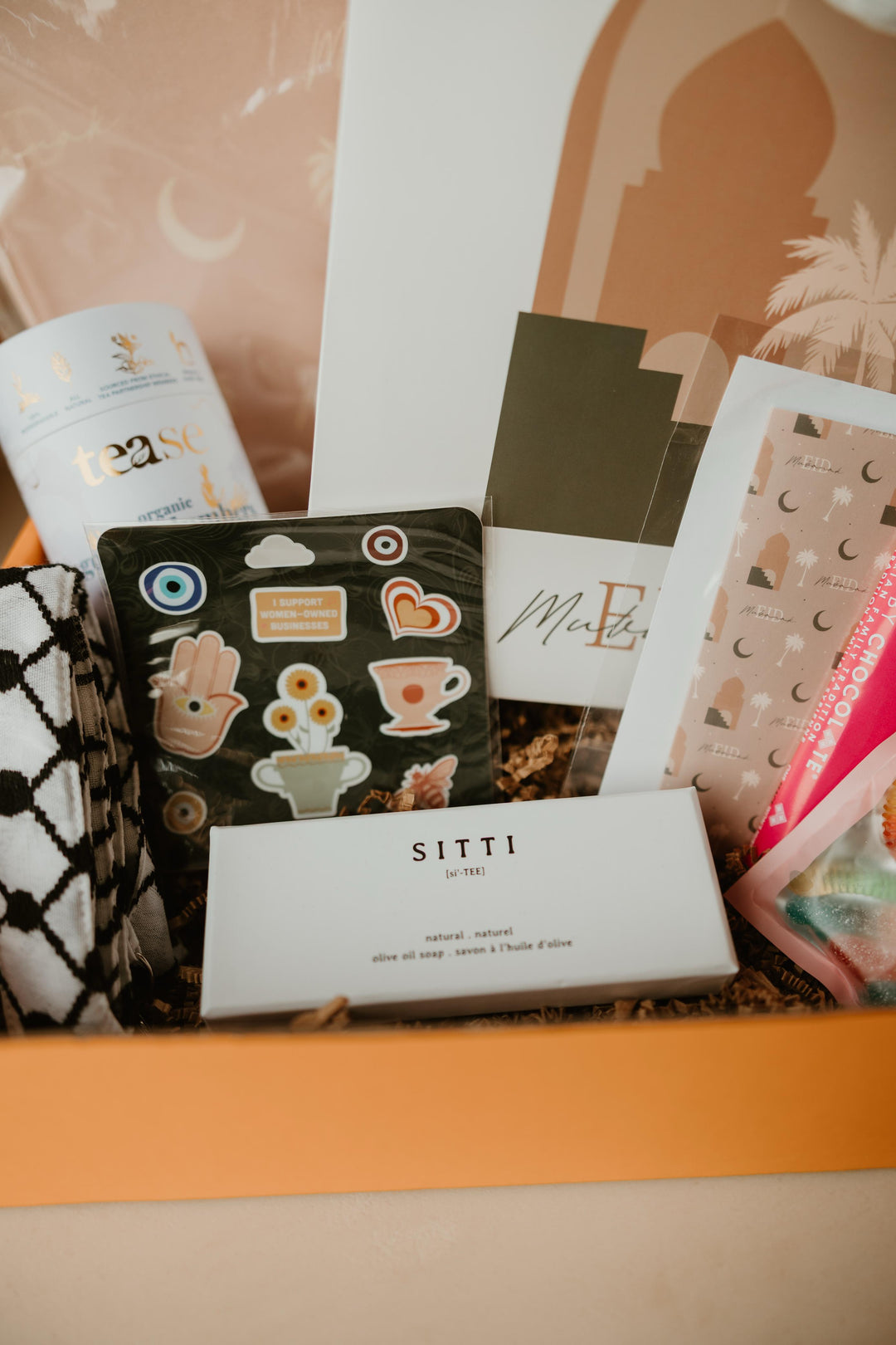 Crescent Blessings Eid Gift Box - EID MUBARAK