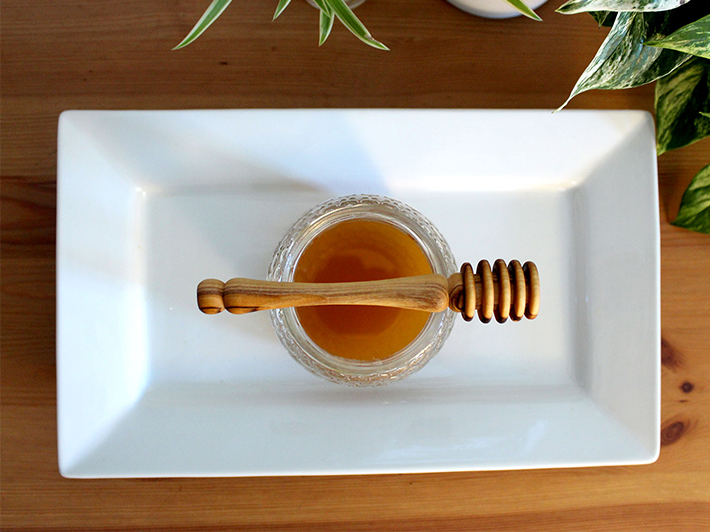 Hand-carved Olive Wood Kitchen Utensil: Honey Dipper